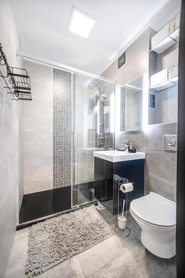 Charming Apt Next To Lazienki Park And City Center Warsaw Exterior photo