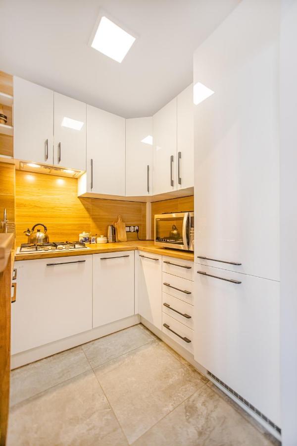 Charming Apt Next To Lazienki Park And City Center Warsaw Exterior photo